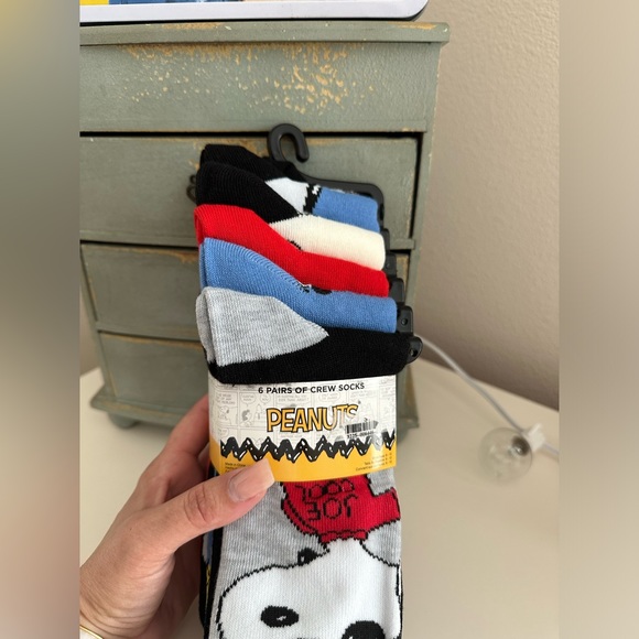 NWT 6pack Snoopy Socks - Picture 2 of 5